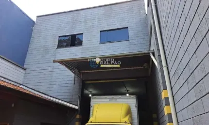 Galpão com 2 pavimentos – 500m² | elevador de carga