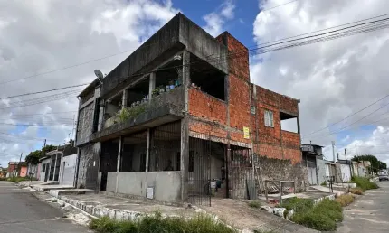 Casa com 4 quartos à venda na Rua Isaias Alves Nicácio, 23, Santa Lúcia, Maceió