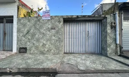 Casa com 2 quartos à venda na Rua São Domingos, 30, Santos Dumont, Maceió