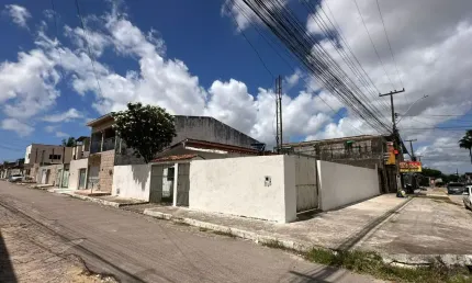 Casa com 3 quartos à venda na Rua Maria do Socorro Queiroz, 199, Santa Lúcia, Maceió