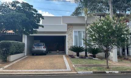Casa térrea à venda em condomínio fechado em Paulínia - Residencial Terras do Fontanário