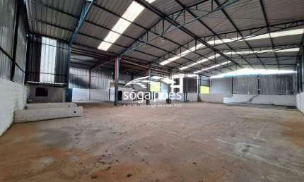 Galpão com pátio e doca no Distrito Industrial de Ribeirão das Neves -MG