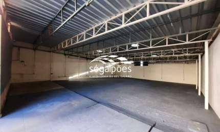 Galpão + Casa Comercial, situado próximo a 50m da Rua Lagoa da Prata e a 100m da Av. Teresa Cristina