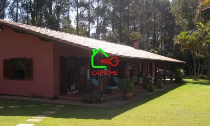 Casa de Campo em Condomínio: Casa de 4 Quartos, 2 Suítes e 12 Vagas em Vinhedo-SP, Bairro Caixa D'água