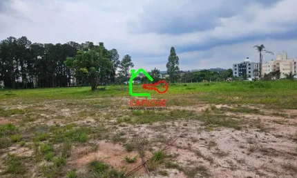 Galpão Industrial para Locação em Vinhedo-SP - Bairro Santa Rosa, 3 Salas, 4 Banheiros, 5 Vagas de Garagem, 2.541m² de Área.