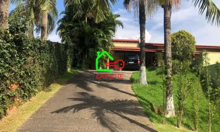 Casa em condomínio: 4 quartos, 1 suíte, 2 salas, 3 banheiros, 250m² em Vinhedo-SP, Santa Cândida. Venha conferir!