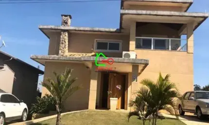 Casa de alto padrão no Condomínio Rainha em Louveira-SP: 3 quartos, 3 suítes, 2 salas, 6 banheiros, 7 vagas de garagem, 496m².