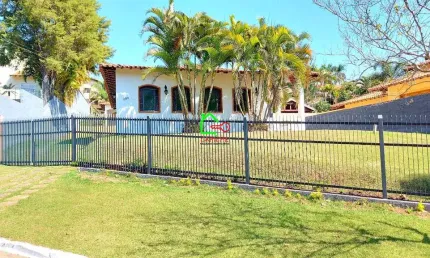Casa em condomínio Vista Alegre Vinhedo-SP  3 quartos, 1 suíte, 2 salas, 3 banheiros, 5 vagas de garagem  225m².