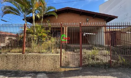 Imperdível: Casa à venda em Vinhedo-SP, bairro Santa Rosa, 3 quartos, 2 salas, 2 banheiros, 2 vagas de garagem - 222,00 m².