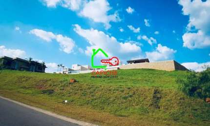 Terreno de 800m² em aclive em condomínio de luxo no Monte Alegre, Vinhedo-SP: sua oportunidade de viver com exclusividade!