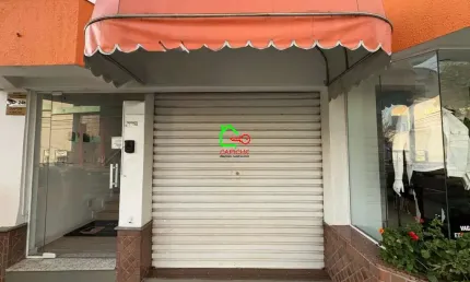 Salão Comercial de Alto Padrão para Locação no Centro de Vinhedo-SP: 110m², 1 Sala, 1 Banheiro e 1 Vaga de Garagem