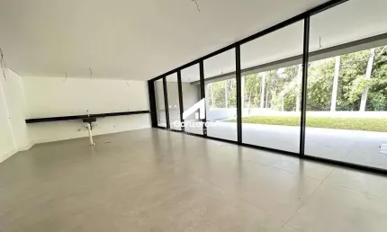 Condomínio Residencial Hípica Max Garden - Casa Alto Padrão em Condomínio - NOVO