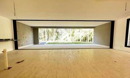 Condomínio Residencial Hípica Max Garden - Casa Alto Padrão em Condomínio - NOVO