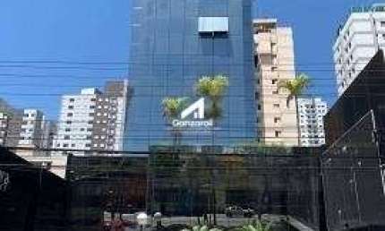 Casa comercial à venda na Avenida Nossa Senhora do Sabará, 1117, Vila Sofia, São Paulo
