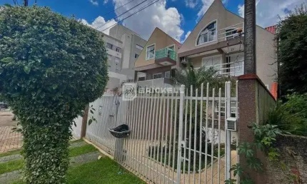 Casa à Venda em Novo Mundo, Curitiba | 3 Quartos, 240m², R$1.250.000