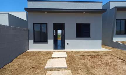 Casa nova, térrea para venda em Indaiatuba com 2 dorms e terreno de 150m2!