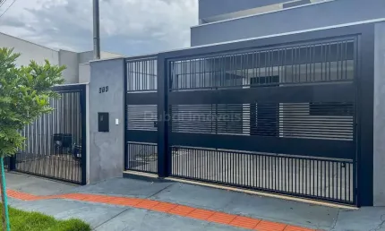 Casa a Venda no Jd Pinheiros com 1 Suíte e 2 Quartos, 123m  de construção