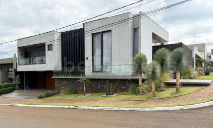Residência de Alto Padrão à Venda no Condomínio Ecogarden Residence