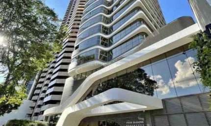 APARTAMENTO A VENDA NO EDIFÍCIO FOUR SEASONS. EXCLUSIVIDADE, SOFISTICAÇÃO E VISTA INCOMPARÁVEL.