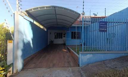 Casa à Venda no Parque Tarumã. Boa localização dentro do bairro.