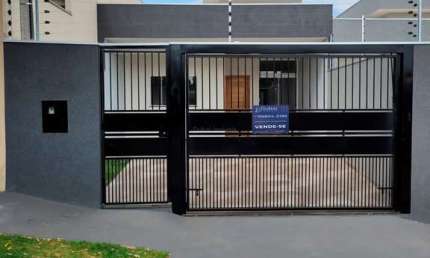 Casa Nova à venda no Jd. Novo Oásis. 1 Suíte e 2 quartos Minha Casa Minha Vida
