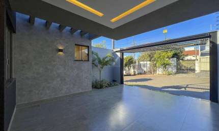CASA À VENDA COM 1 SUÍTE   2 QUARTOS -JD PARIS II COM 104,32 M