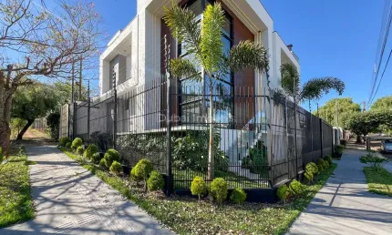 Casa com 4 quartos à venda na Rua Pioneiro Diogo Martins Esteves, 2325, Jardim Iguaçu, Maringá