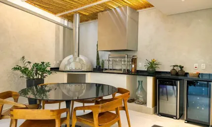 Casa charmosa em condomínio na Praia de Juquehy - À VENDA