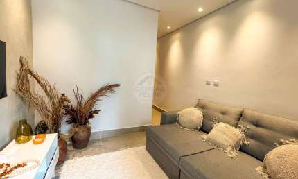 Apartamento térreo em Condomínio na Praia de Juquehy - À VENDA