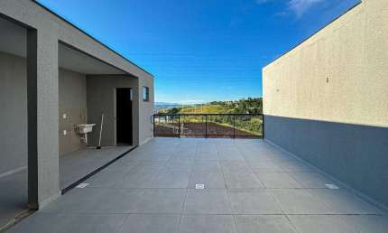 Casa para Venda em Volta Redonda, Jardim Belvedere, 3 dormitórios, 1 suíte, 3 banheiros, 2 vagas