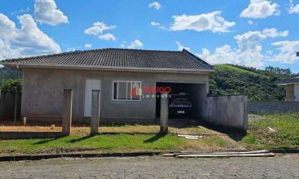 Casa com 3 quartos à venda na Rua Bom Retiro, 3, Centro, Antônio Carlos