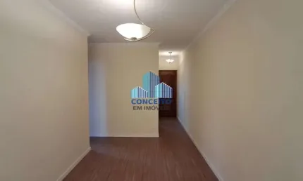 Apartamento para locação, 1 dormitório, 1 banheiro, sala com sacada, área de sérviço, com uma vaga de garagem determinada, 39 m², localizado 600 metros da estação de Metrô Bresser