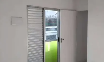 Casa para Venda em Osasco, Vila Yolanda, 7 dormitórios, 2 suítes, 1 banheiro, 3 vagas