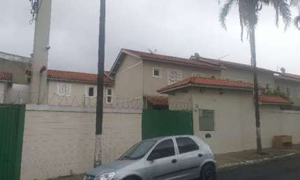 SOBRADO em Condomínio fechado - 2DORM - R$ 380.000,00 – PARQUE REBOUÇAS aceita financiamento