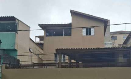 Sobrado Novo no Jabaquara R$ 990.000,00 – Espaço, Conforto e Renda Extra  + 1 Sobrado fundos - piscina e energia solar