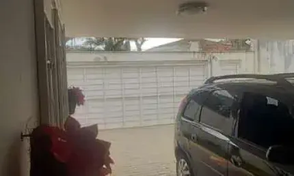 Sobrado $ 1.500.000,00 Bolsão de interlagos - Terreno 400 m² com 350 m² de área construída - 3 dormitórios 1 suíte 4 vagas e piscina