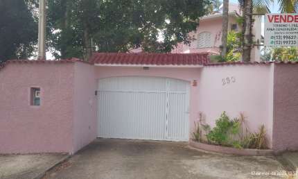 EXCLUSIVIDADE DE ALTO PADRÃO NO JARDIM SÃO CONRADO! A casa dos seus sonhos te espera em meio à natureza!