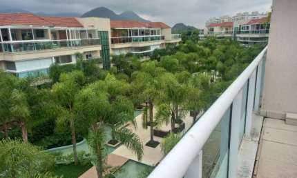 Cobertura no Barra Village Lakes - 3 Quartos Sendo 2 Suítes 148m²