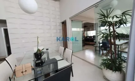 Casa em condomínio fechado com 3 quartos à venda em Laranjeiras, Uberlândia , 210 m2 por R$ 2.000.000