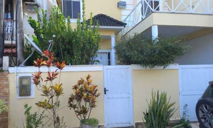 Casa em condomínio fechado com 3 quartos para alugar na Estrada dos Bandeirantes, 12431, Vargem Pequena, Rio de Janeiro