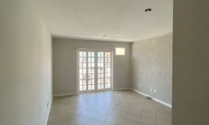 Casa dúplex - quintal -oportunidade -4-quartos-3 suites -vargem pequena
