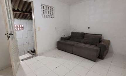 Casa com 1 quarto para alugar na Maria Luisa de Souza, 450, Rio Grande, São Bernardo do Campo por R$ 750