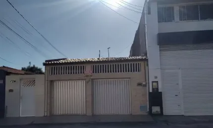 Casa com 3 quartos à venda na Rua Antônio Ivo, 0000, Henrique Jorge, Fortaleza