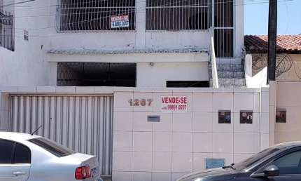 Vendo Excelente Casa na Rua Monsenhor Martins, no Bairro João XXIII