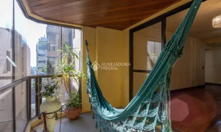 APARTAMENTO 2 DORMITÓRIOS, SACADA, CHURRASQUEIRA E GARAGEM NO MONT SERRAT