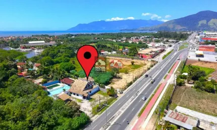 Grande Ponto Comercial na Rodovia, com grande Estacionamento e Espaço Interno