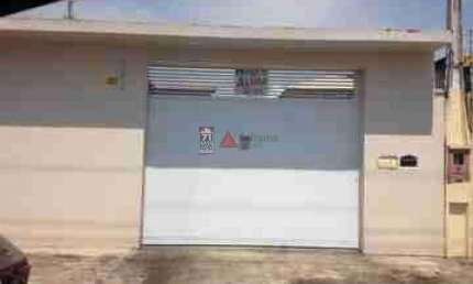 Casa com 2 quartos para alugar na Rua Piracicaba, Sobrado 04, 250, Praia das Palmeiras, Caraguatatuba