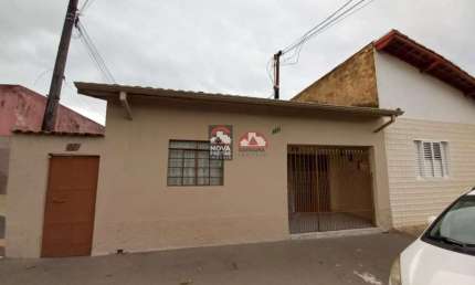 Imóvel com duas casas à venda ? Entradas independentes em Lorena