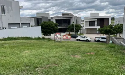 Terreno de alto padrão à venda no Condomínio Alphaville II - Urbanova em São José dos Campos