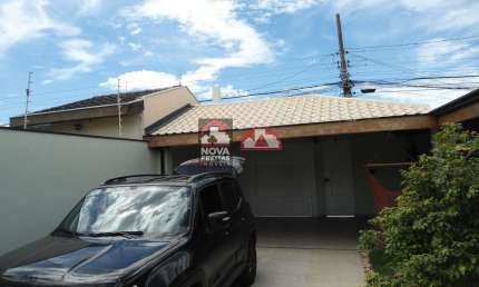 Casa com 3 quartos à venda na Avenida Azênio de Azevedo Chaves, 447, Jardim Santa Maria, Jacareí